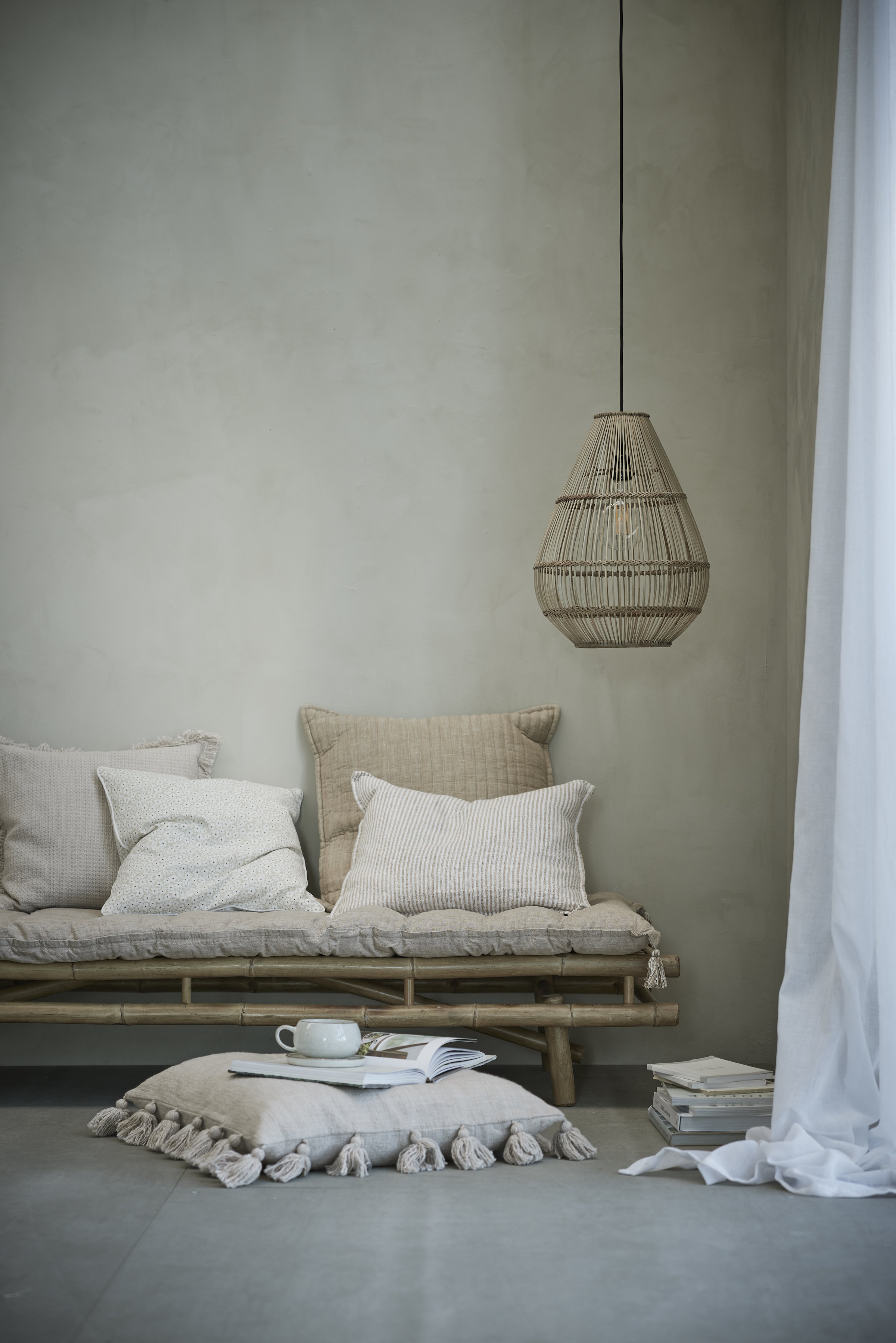 RATTANOWA_LAMPA_BOHO_PLECIONA_DODATKI_DO_WNETRZ_LENE_BJERRE_POLSKA_SKLEP_DESIGNBYWOMEN